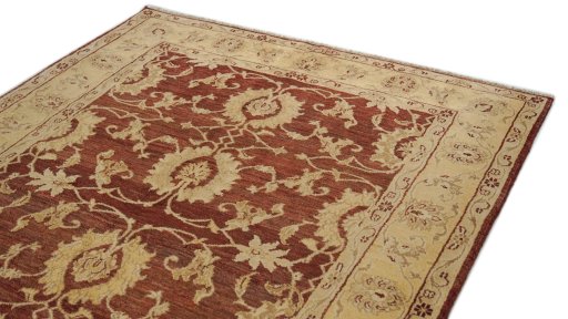 Surface texture of New Isfahan rug with natural Wool and intricate pattern
