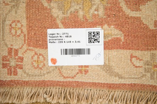 Corner detail of New Isfahan rug showing border pattern and Wool pile