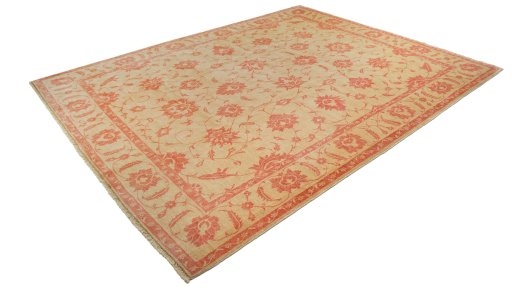 Corner detail of New Isfahan rug showing border pattern and Wool pile