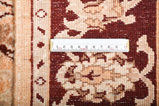 Close-up detail of New Isfahan rug from Iran / Persia showing Wool weave