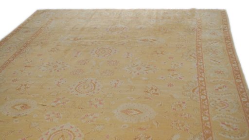Surface texture of New Isfahan rug with natural Wool and intricate pattern