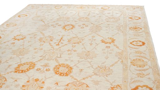 Surface texture of New Isfahan rug with natural Wool and intricate pattern