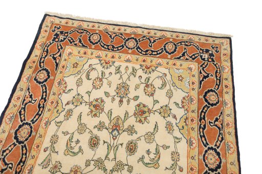 Surface texture of New Isfahan rug with natural Wool and intricate pattern