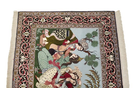 Surface texture of New Isfahan rug with natural Wool and intricate pattern
