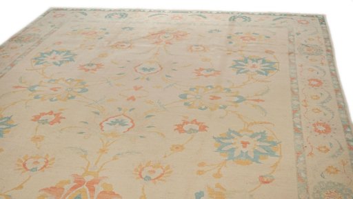Surface texture of New Isfahan rug with natural Wool and intricate pattern
