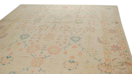 Surface texture of New Isfahan rug with natural Wool and intricate pattern