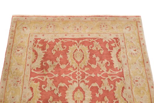 Surface texture of New Isfahan rug with natural Wool and intricate pattern