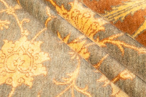 Corner detail of New Isfahan rug showing border pattern and Wool pile