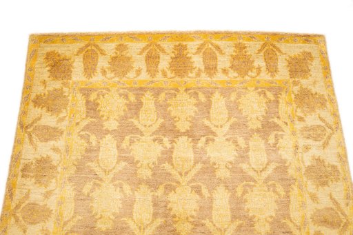 Surface texture of New Isfahan rug with natural Wool and intricate pattern