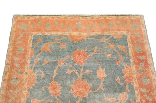 Surface texture of New Isfahan rug with natural Wool and intricate pattern