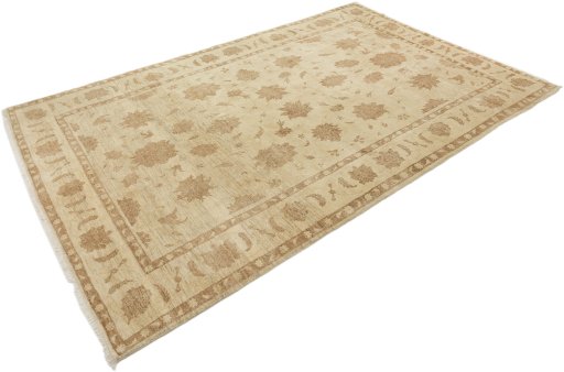 Corner detail of New Isfahan rug showing border pattern and Wool pile