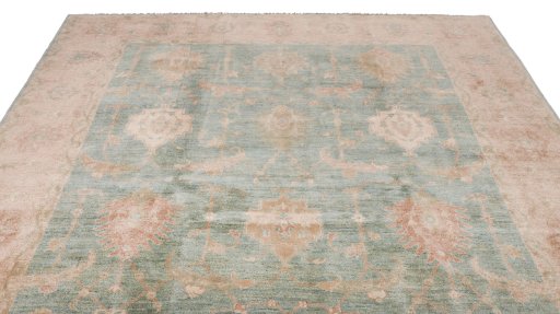 Surface texture of New Isfahan rug with natural Wool and intricate pattern