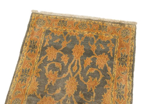 Surface texture of New Isfahan rug with natural Wool and intricate pattern