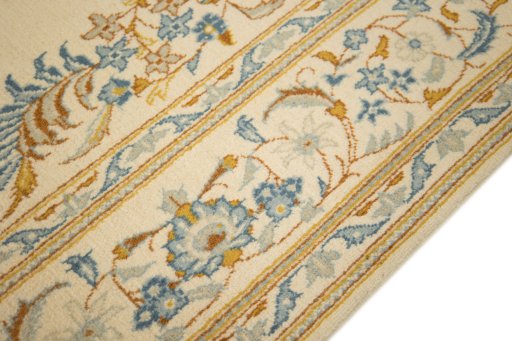 Close-up detail of 1950s Kashan rug from Iran / Persia showing Wool weave