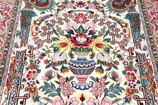 Close-up detail of New Isfahan rug from Iran / Persia showing Cork weave