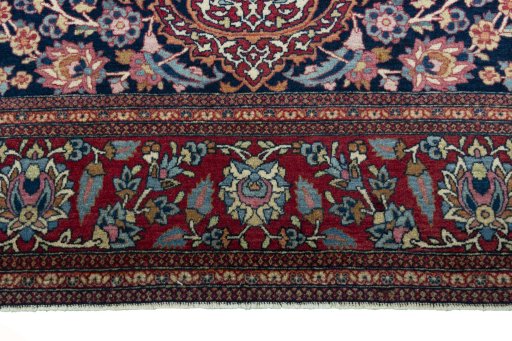 Full view of 1930s Isfahan rug from Iran / Persia, 211 × 137 cm in Blue tones