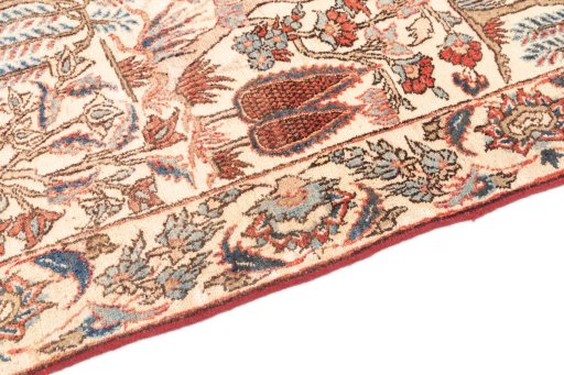 Surface texture of 2002s Isfahan rug with natural Wool and intricate pattern