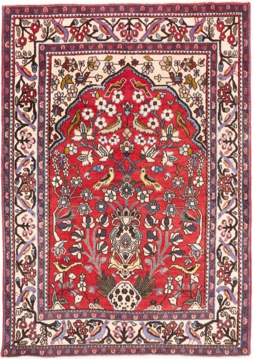 Full view of 1999s Isfahan rug from Iran / Persia, 147 × 102 cm in Red tones