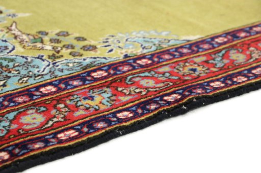 Central medallion detail of 2000s Isfahan rug from Iran / Persia