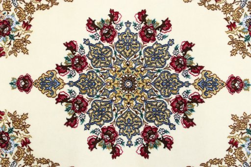 Close-up detail of New Isfahan rug from Iran / Persia showing Wool weave