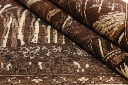 Close-up detail of 1920s Kashan rug from Iran / Persia showing Wool weave