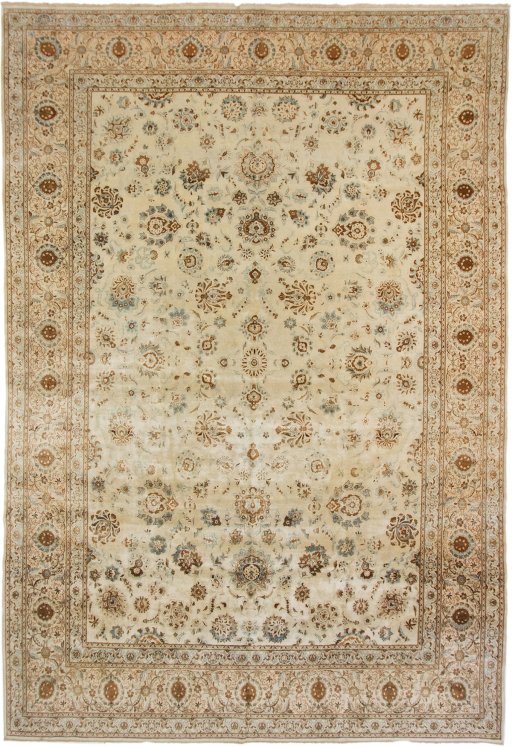 Full view of 1950s Kashan rug from Iran / Persia, 475 × 323 cm in Cream tones