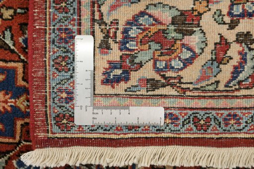 Full view of 1940s Kashan rug from Iran / Persia, 205 × 135 cm in Red tones
