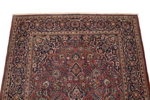 Surface texture of New Kashan rug with natural Wool and intricate pattern
