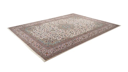 Corner detail of 1980s Kashan rug showing border pattern and Wool pile