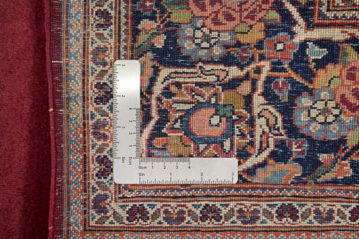 Full view of 1940s Kashan rug from Iran / Persia, 205 × 131 cm in Red tones