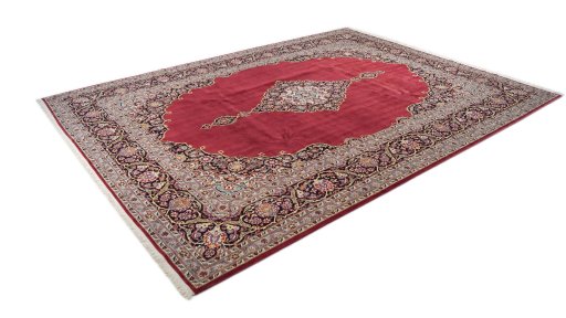 Corner detail of 1990s Kashan rug showing border pattern and Wool pile