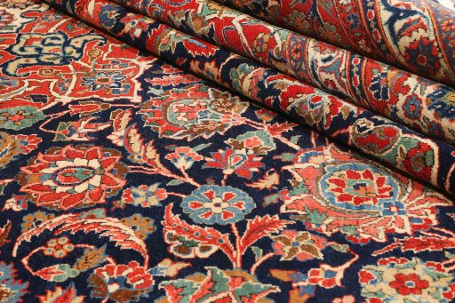Close-up detail of 1930s Kashan rug from Iran / Persia showing Wool weave