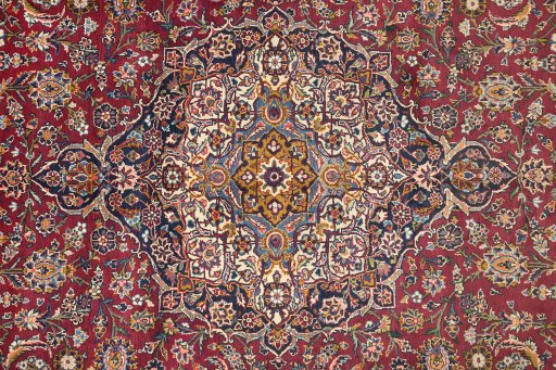 Close-up detail of 1950s Kashan rug from Iran / Persia showing Wool weave