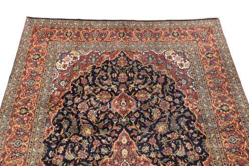 Surface texture of New Kashan rug with natural Wool and intricate pattern