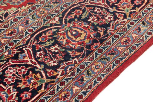 Close-up detail of 1950s Kashan rug from Iran / Persia showing Wool weave