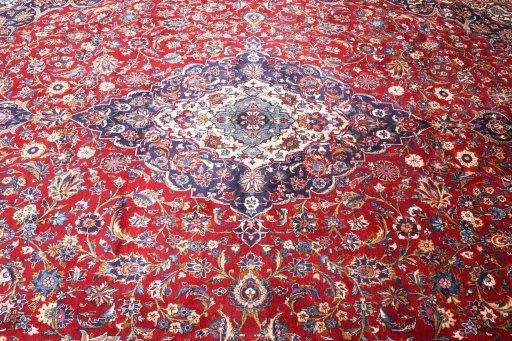 Close-up detail of 2000s Kashan rug from Iran / Persia showing Wool weave