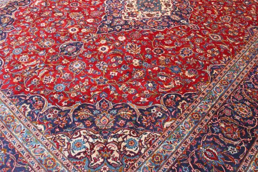Central medallion detail of 2000s Kashan rug from Iran / Persia