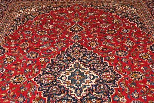 Close-up detail of 2000s Kashan rug from Iran / Persia showing Wool weave