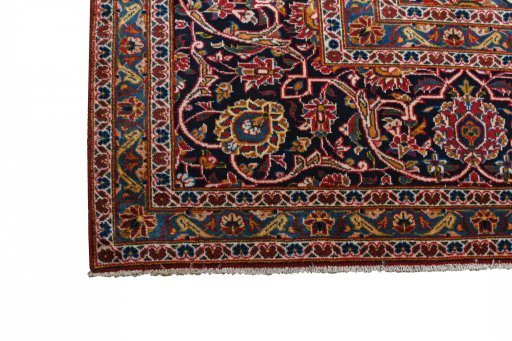 Surface texture of 2000s Kashan rug with natural Wool and intricate pattern