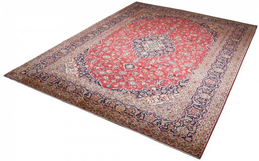Close-up detail of 2000s Kashan rug from Iran / Persia showing Wool weave