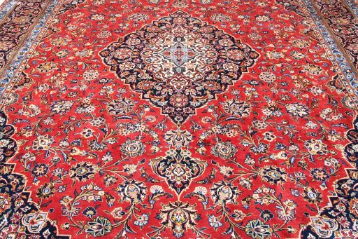 Central medallion detail of 2000s Kashan rug from Iran / Persia