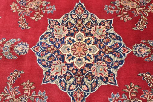 Full view of 1930s Kashan rug from Iran / Persia, 374 × 263 cm in Red tones