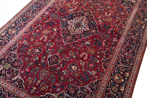 Close-up detail of 1930s Kashan rug from Iran / Persia showing Cork weave