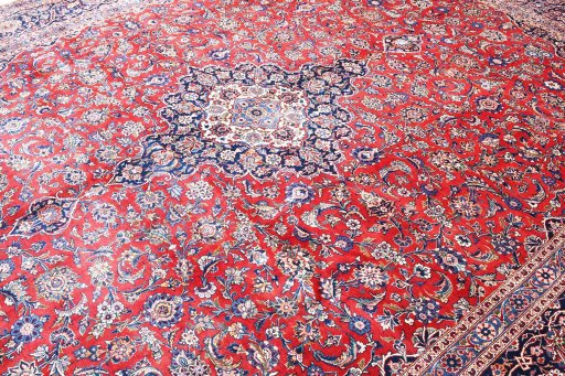 Close-up detail of 1970s Kashan rug from Iran / Persia showing Wool weave