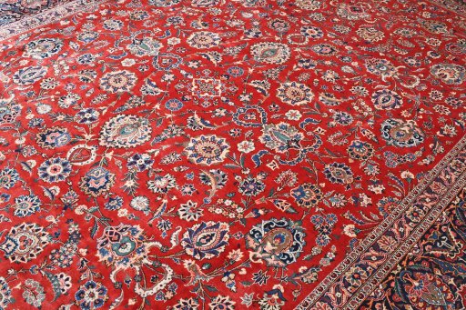 Close-up detail of 1930s Kashan rug from Iran / Persia showing Wool weave