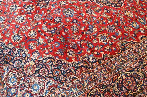 Close-up detail of 2000s Kashan rug from Iran / Persia showing Wool weave