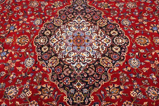 Close-up detail of 2000s Kashan rug from Iran / Persia showing Wool weave