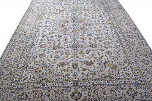 Surface texture of 2000s Kashan rug with natural Wool and intricate pattern