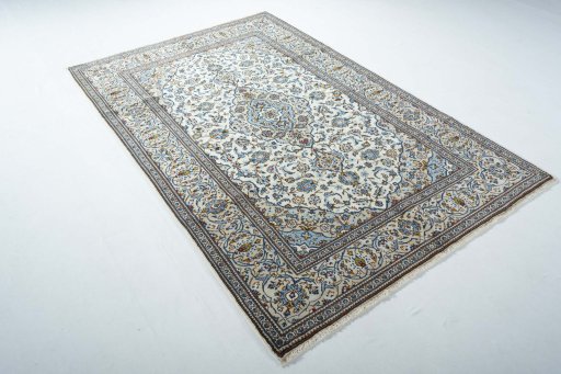 Close-up detail of 2000s Kashan rug from Iran / Persia showing Wool weave
