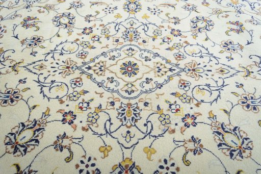 Central medallion detail of New Kashan rug from Iran / Persia